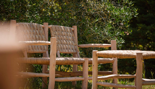 Le salon de jardin Tabia, bois naturel et doum