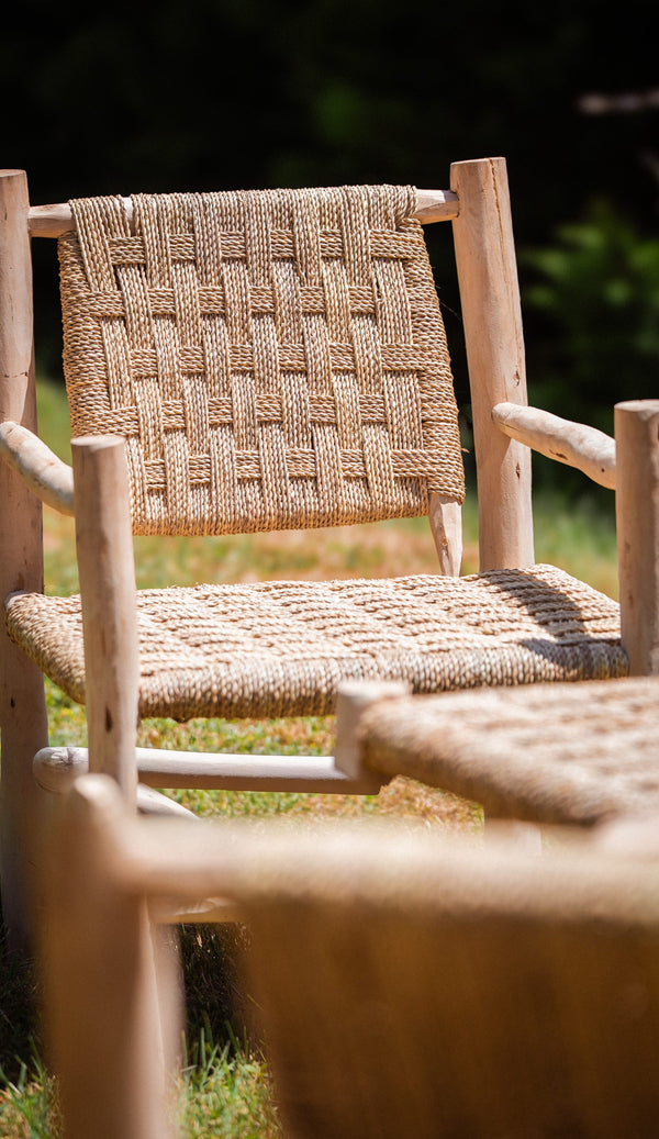 Le salon de jardin Tabia, bois naturel et doum